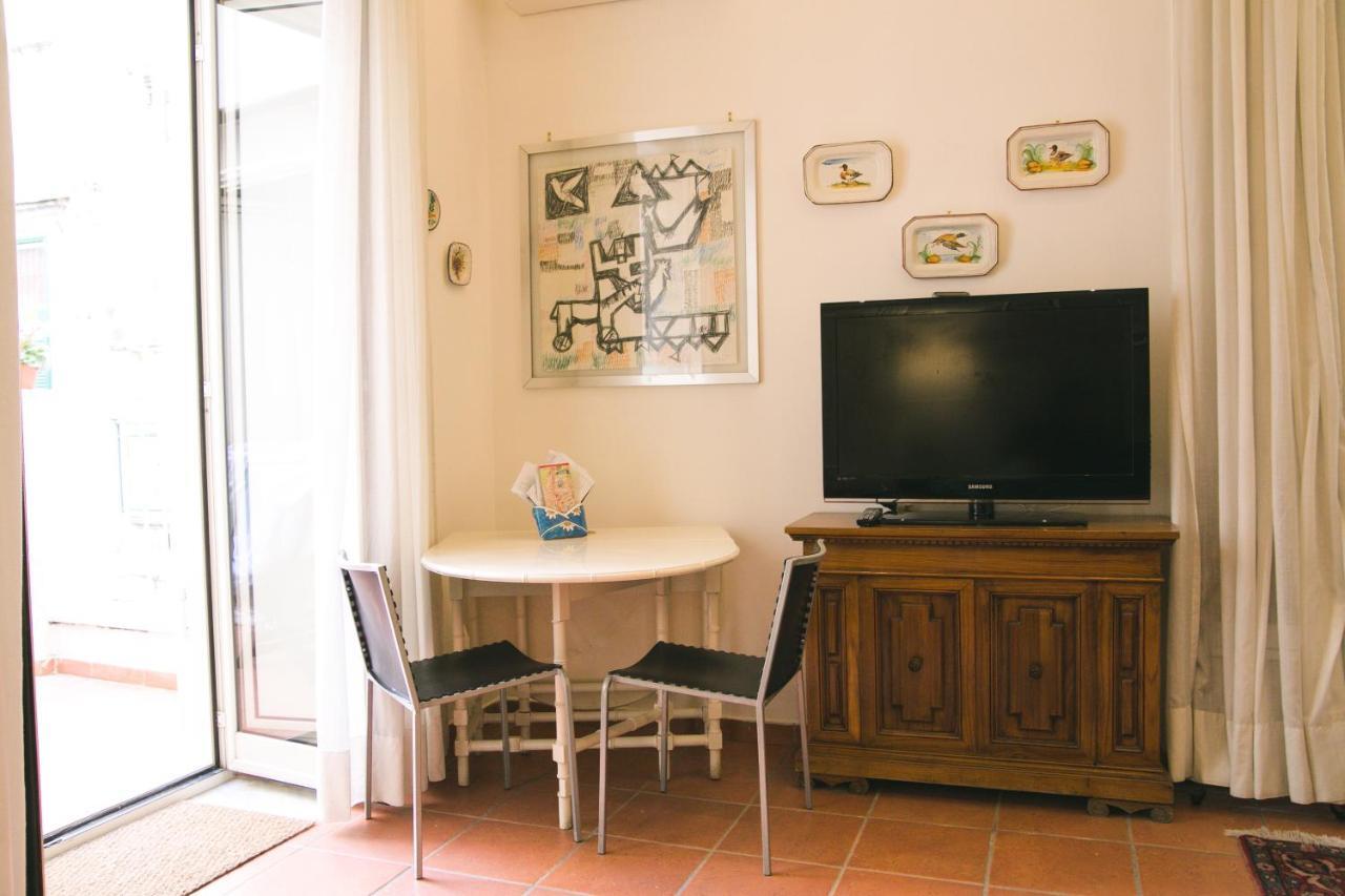 La Casa Del Nespolo, 2 Terrazzi E 2 Bagni In Centro Appartement Napels Buitenkant foto